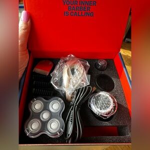 Freebird Flex Series Shaving Kit for modern head care